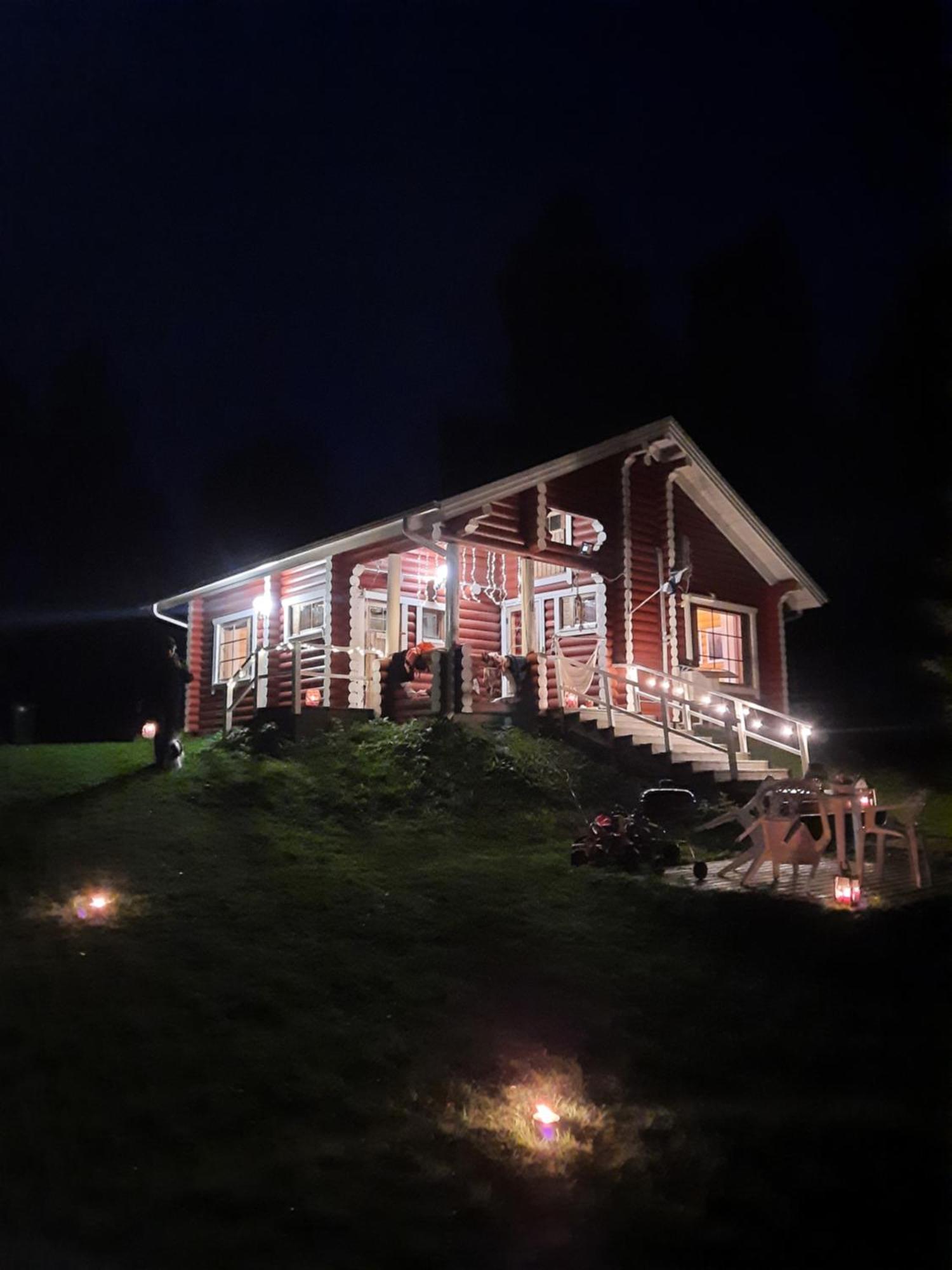 Lapin Villa Hiisi Joen Rannalla Ranua Exterior foto