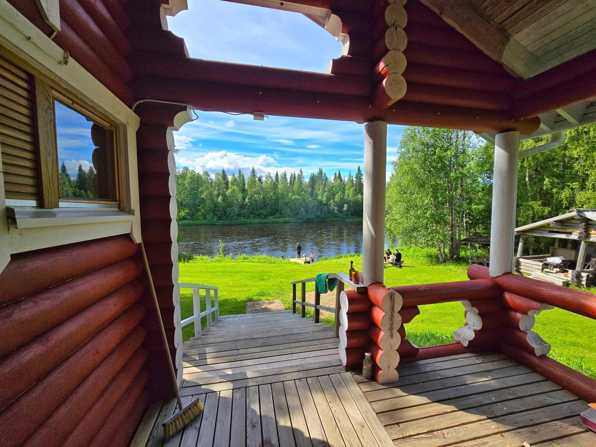 Lapin Villa Hiisi Joen Rannalla Ranua Exterior foto