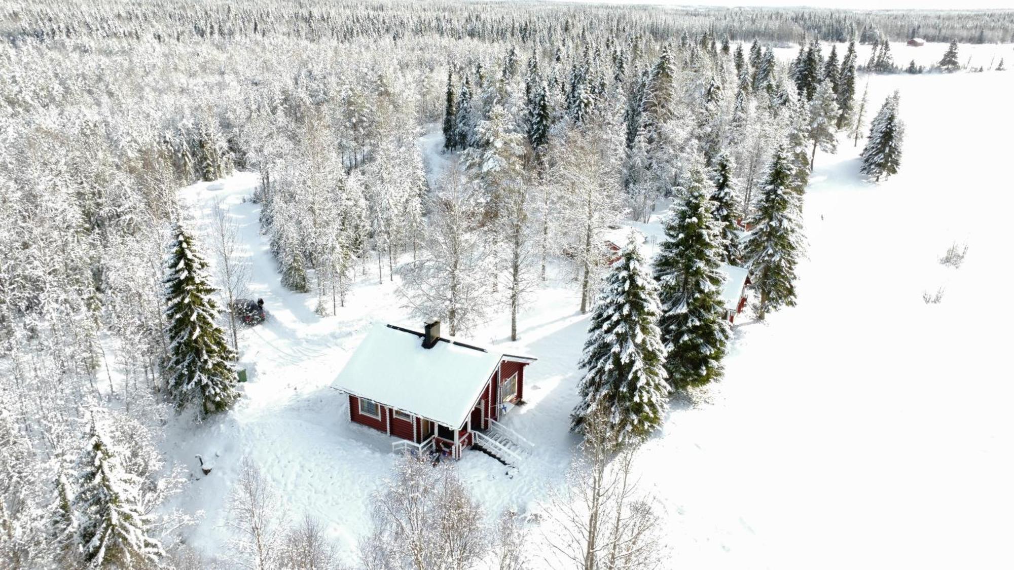Lapin Villa Hiisi Joen Rannalla Ranua Exterior foto